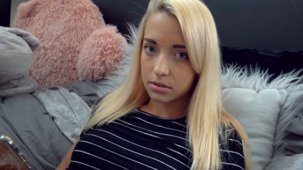 Pornstar Paisley Rae