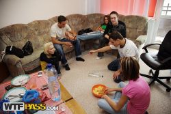 pornstar amanda vamp silvie de lux zdenka beginner sucking dicks and taking part workforce fuck 1 250x167