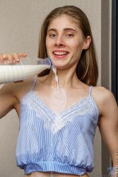 pornstar amelinda booty shorts 4 167x250