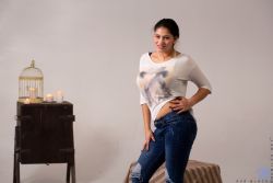 pornstar ava black busty youngster 250x167