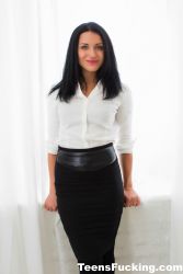 pornstar black haired attractiveness jessica pounded at the sofa 167x250