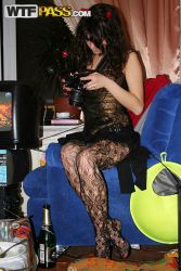 pornstar dasha younger beginner honey wears stockings whilst giving blowjob 3 167x250