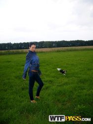 pornstar ella beginner slut seems to be nice her stockings whilst giving bj 11 188x250