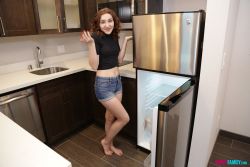 pornstar kelsey kage i got here on my stepsis face 250x167