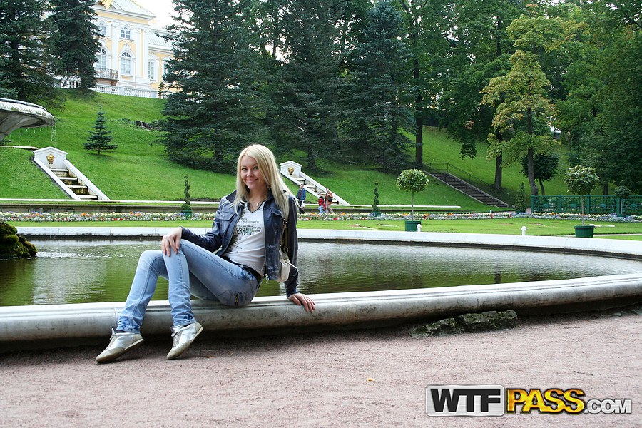 pornstar logan tremendous scorching blonde blowjob footage 7