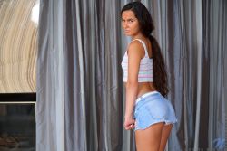 pornstar monica brown gratifying the pussy 2 250x167