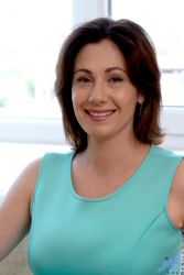 pornstar sara busty good looks 1 167x250