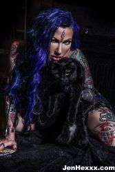 pornstar tremendous sizzling jenevieve hexxx poses for the digital camera 5 167x250