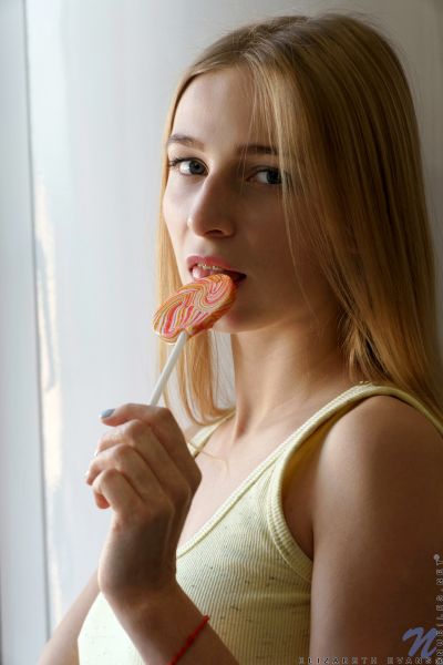 Pornstar Elizabeth Evans Candy Like Sweet